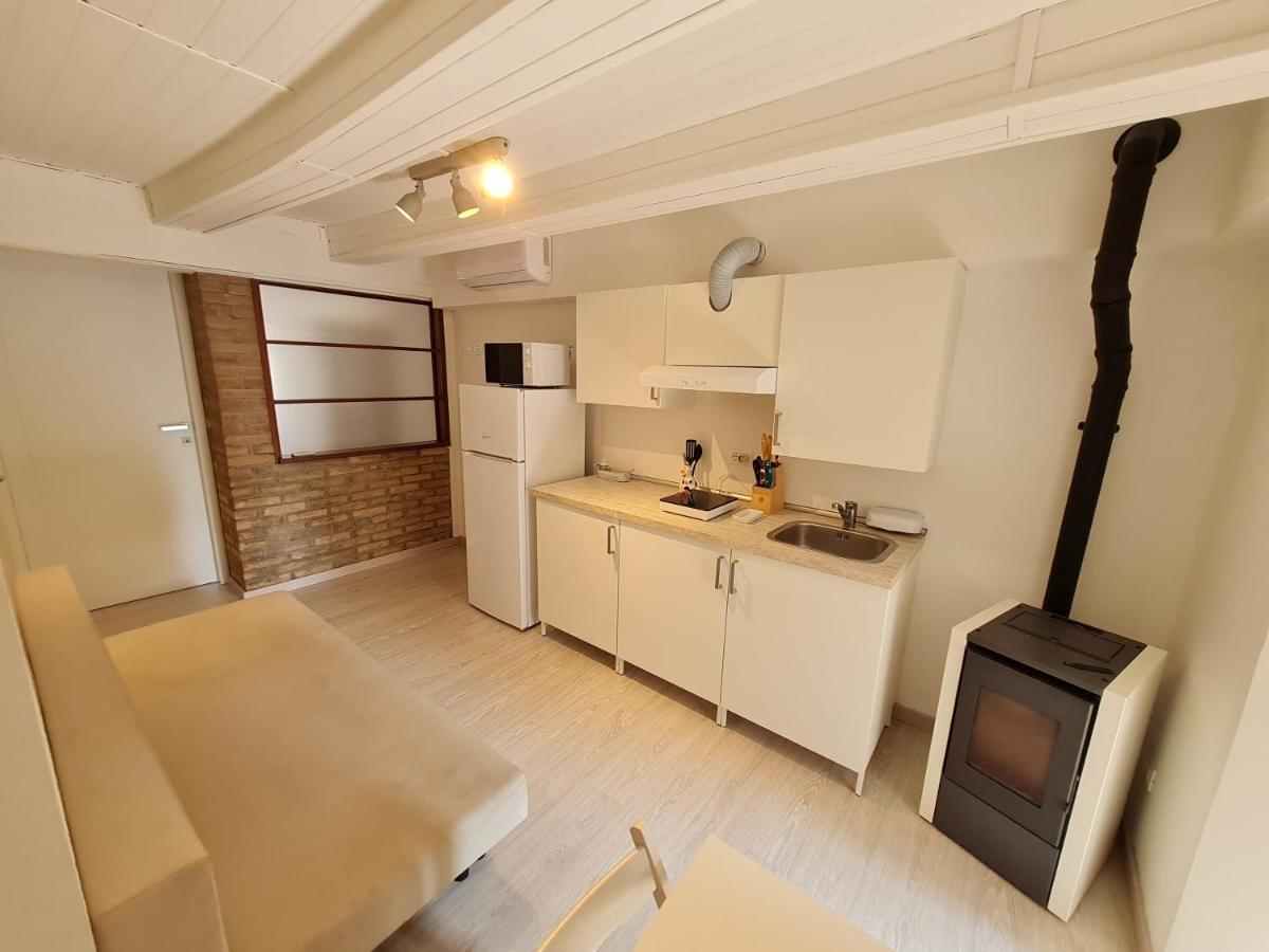 Апартаменты Al Castello - Aeroporto Delle Marche - Ancona Фальконара-Мариттима Экстерьер фото