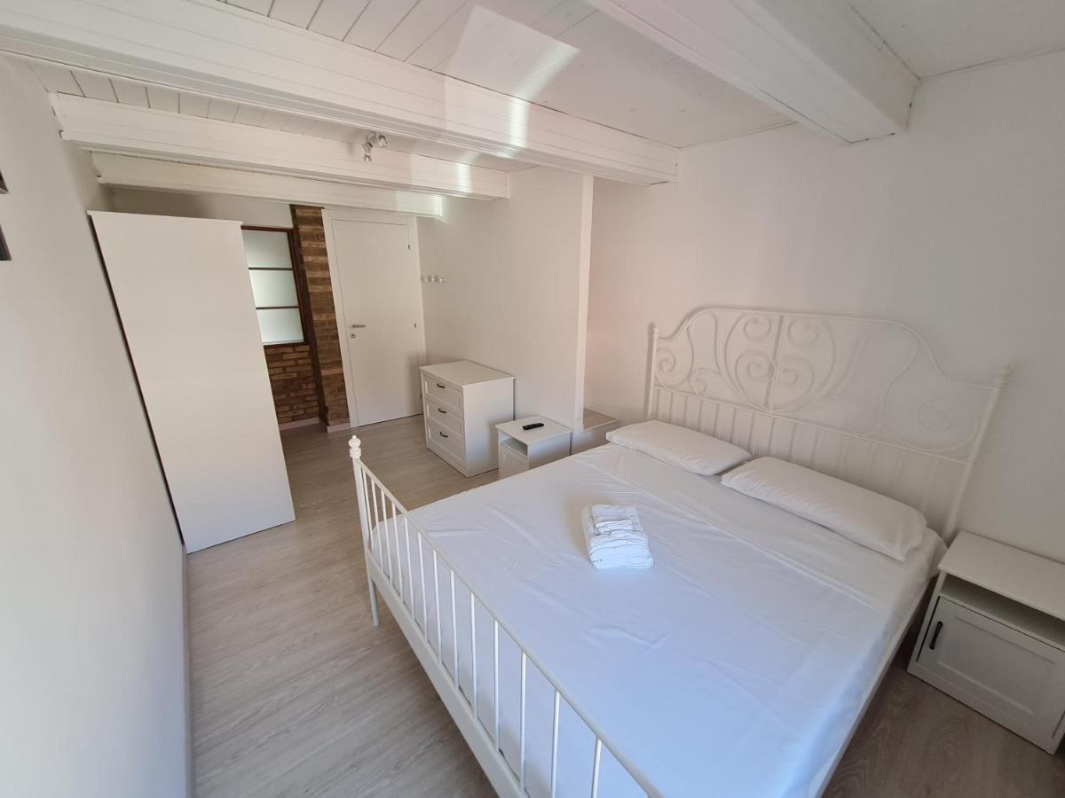 Апартаменты Al Castello - Aeroporto Delle Marche - Ancona Фальконара-Мариттима Экстерьер фото
