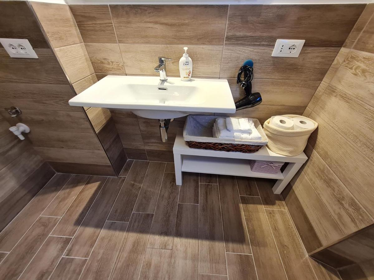 Апартаменты Al Castello - Aeroporto Delle Marche - Ancona Фальконара-Мариттима Экстерьер фото
