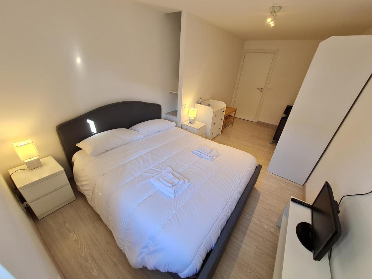 Апартаменты Al Castello - Aeroporto Delle Marche - Ancona Фальконара-Мариттима Экстерьер фото